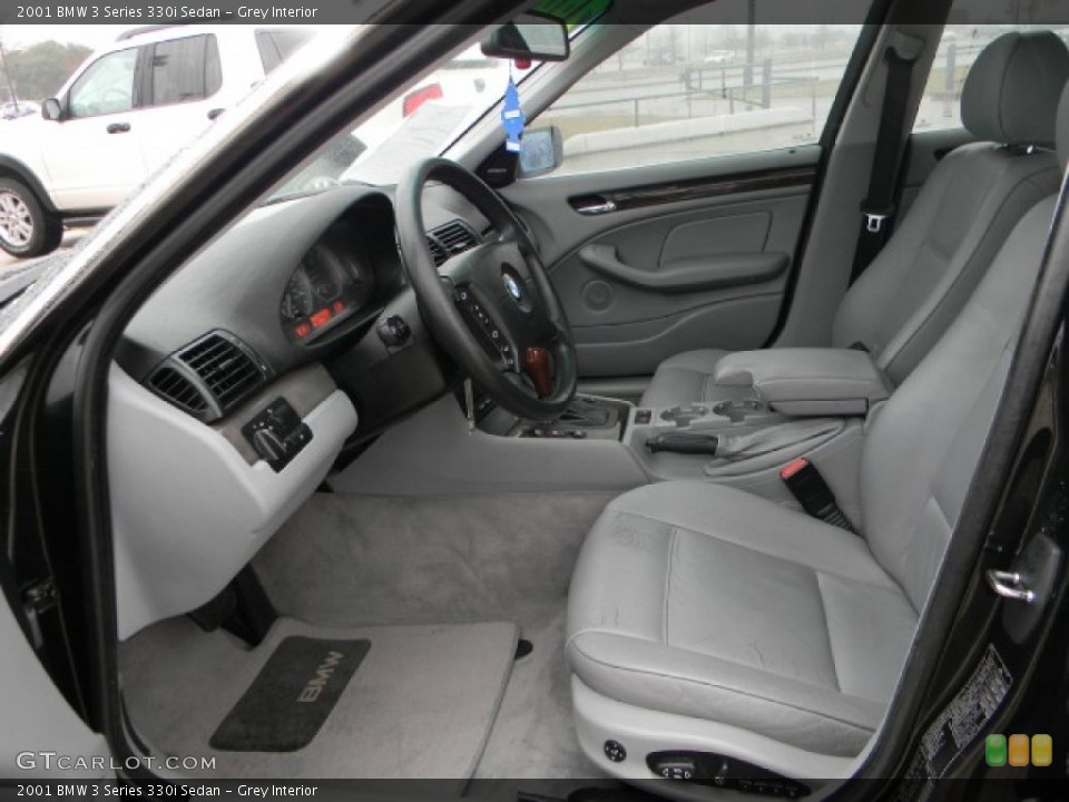 Grey Interior Photo for the 2001 BMW 3 Series 330i Sedan #59519145