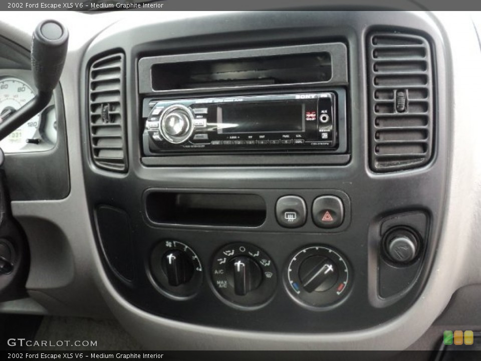 Medium Graphite Interior Controls for the 2002 Ford Escape XLS V6 #59524653