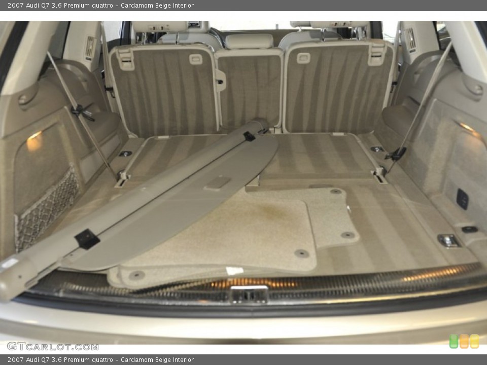 Cardamom Beige Interior Trunk for the 2007 Audi Q7 3.6 Premium quattro #59537971