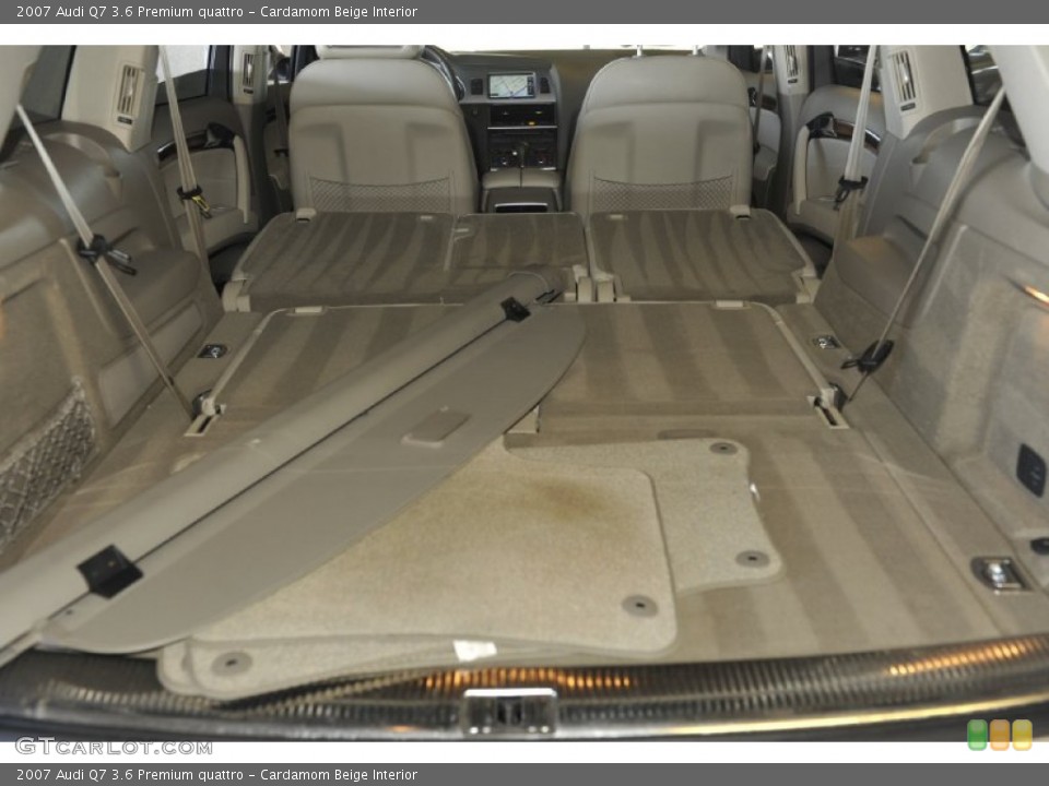 Cardamom Beige Interior Trunk for the 2007 Audi Q7 3.6 Premium quattro #59537981