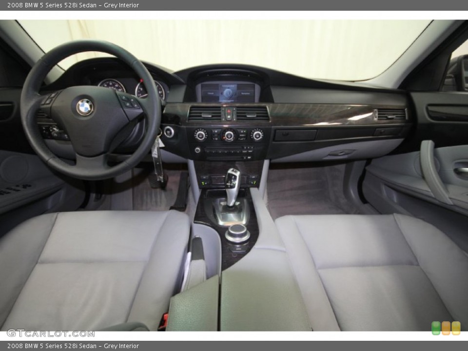 Grey Interior Dashboard for the 2008 BMW 5 Series 528i Sedan #59538757