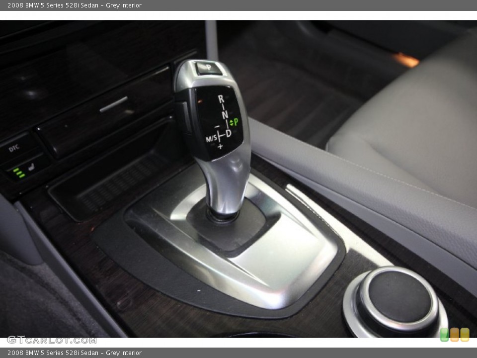 Grey Interior Transmission for the 2008 BMW 5 Series 528i Sedan #59538956