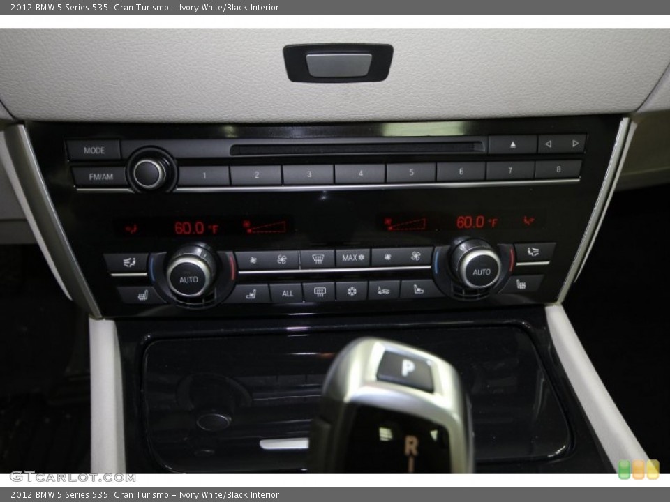 Ivory White/Black Interior Controls for the 2012 BMW 5 Series 535i Gran Turismo #59542011
