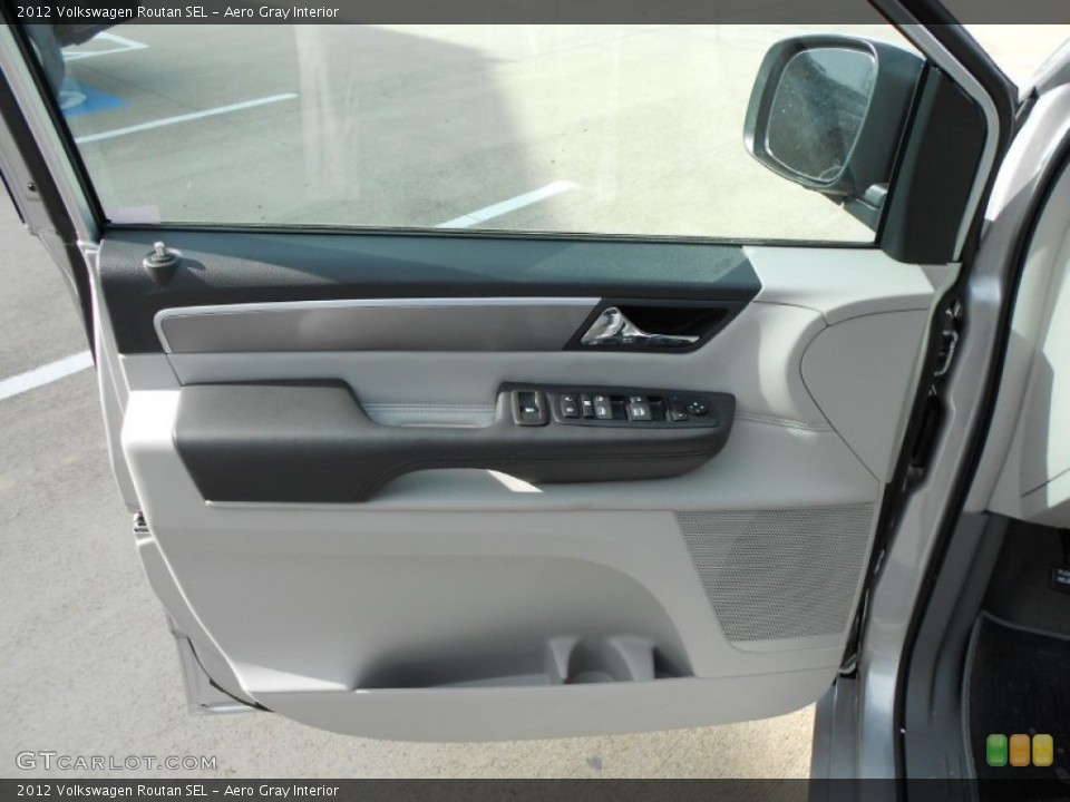 Aero Gray Interior Door Panel for the 2012 Volkswagen Routan SEL #59550207