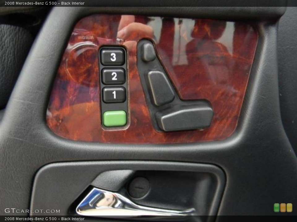 Black Interior Controls for the 2008 Mercedes-Benz G 500 #59553768