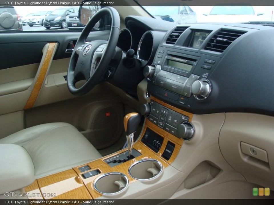 Sand Beige Interior Photo for the 2010 Toyota Highlander Hybrid Limited 4WD #59555971