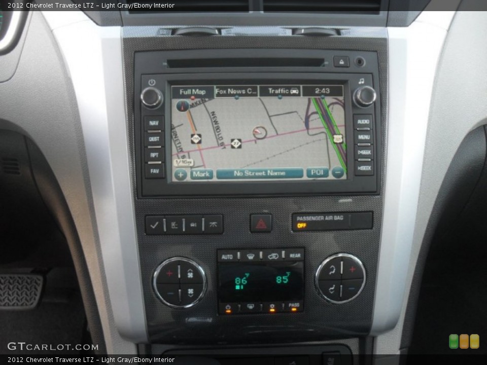 Light Gray/Ebony Interior Navigation for the 2012 Chevrolet Traverse LTZ #59573199