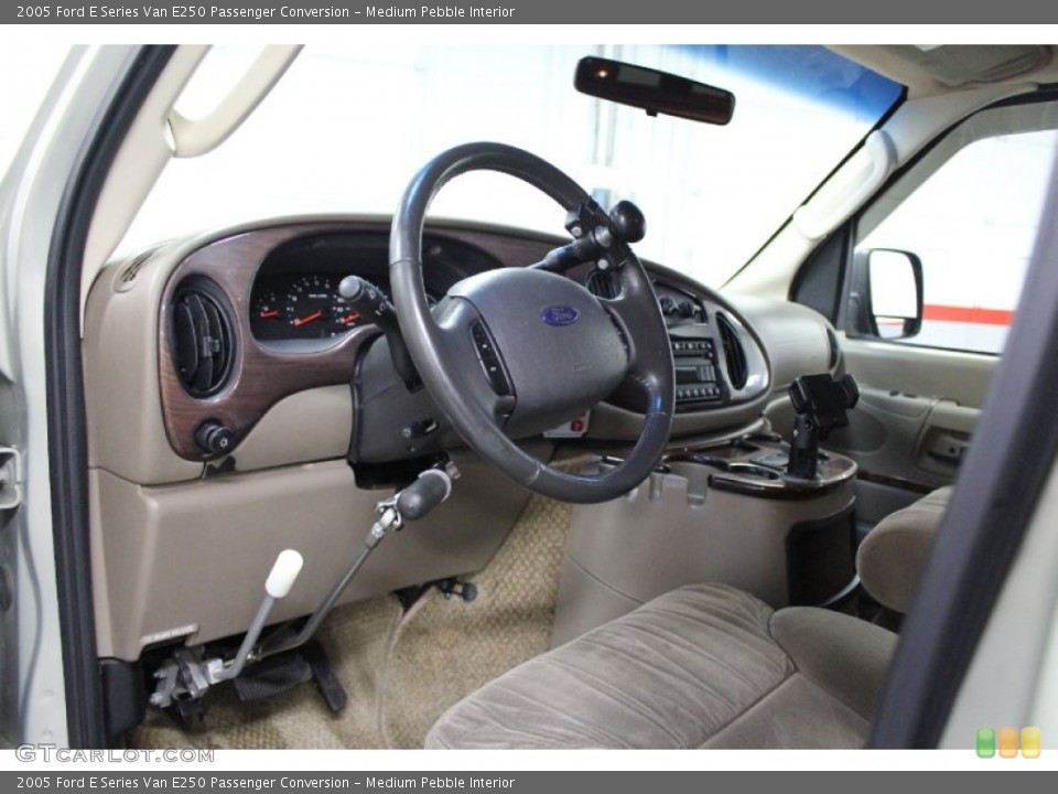 Medium Pebble 2005 Ford E Series Van Interiors