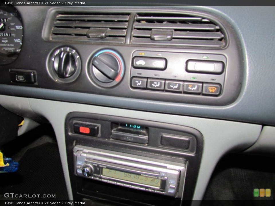 Gray Interior Controls for the 1996 Honda Accord EX V6 Sedan #59581458
