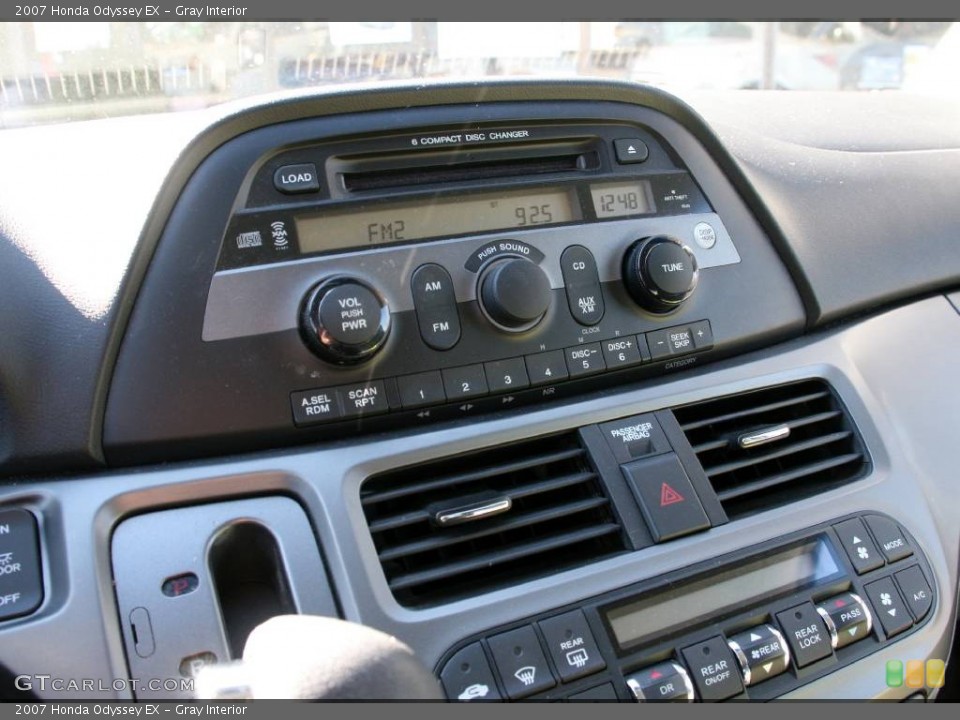 Gray Interior Controls for the 2007 Honda Odyssey EX #59587101