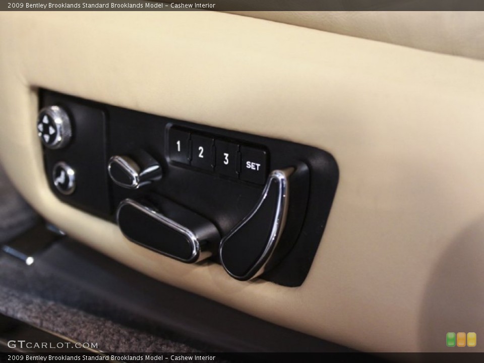 Cashew Interior Controls for the 2009 Bentley Brooklands  #59592177