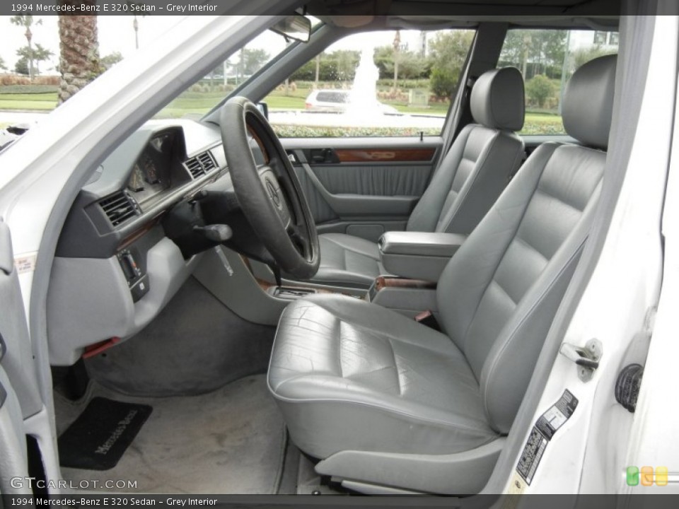 Grey Interior Photo for the 1994 Mercedes-Benz E 320 Sedan #59598858