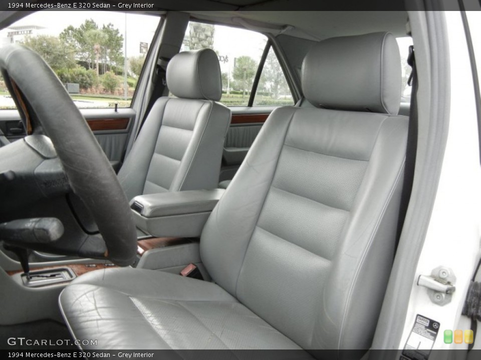 Grey Interior Photo for the 1994 Mercedes-Benz E 320 Sedan #59598865