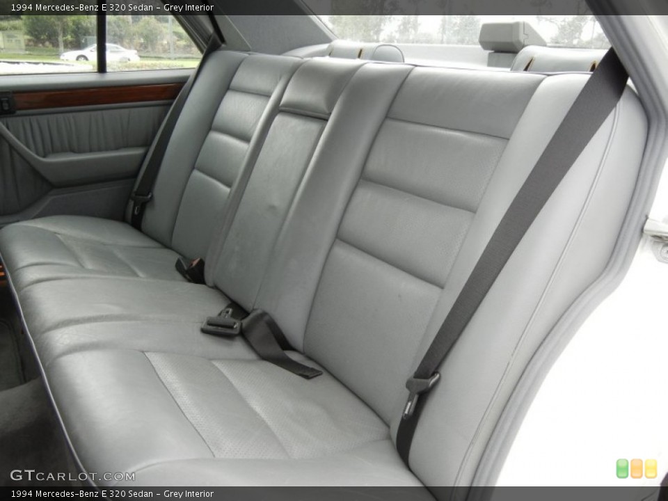 Grey Interior Photo for the 1994 Mercedes-Benz E 320 Sedan #59598890