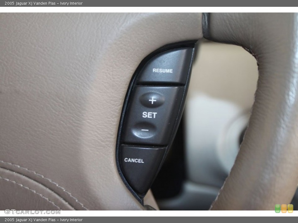 Ivory Interior Controls for the 2005 Jaguar XJ Vanden Plas #59605944