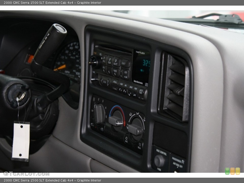 Graphite Interior Controls for the 2000 GMC Sierra 1500 SLT Extended Cab 4x4 #59608845