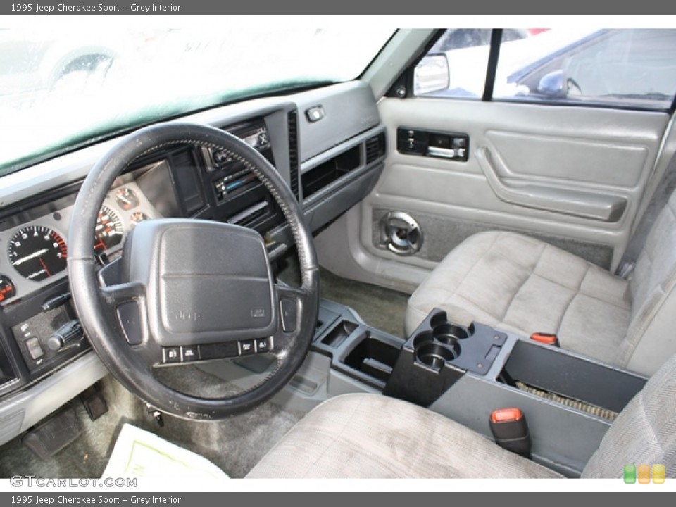 Grey Interior Photo for the 1995 Jeep Cherokee Sport #59609654