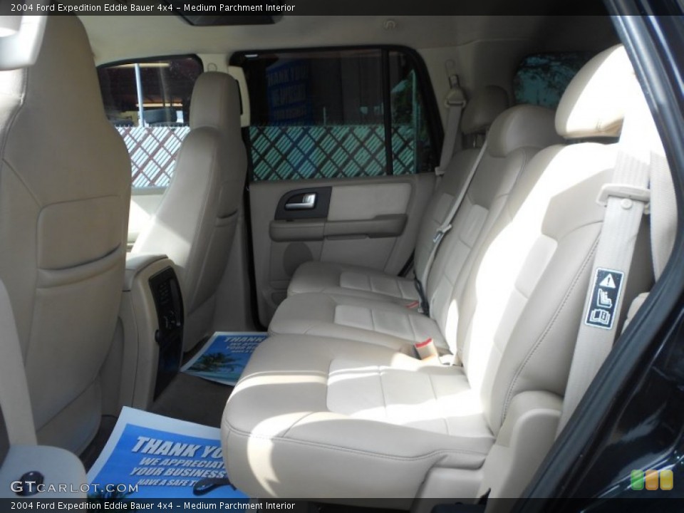 Medium Parchment Interior Photo for the 2004 Ford Expedition Eddie Bauer 4x4 #59610270