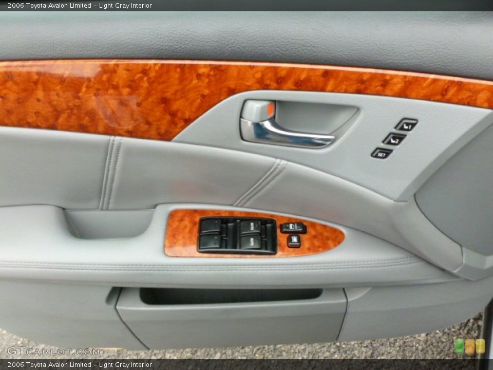 Light Gray Interior Door Panel for the 2006 Toyota Avalon Limited #59611940