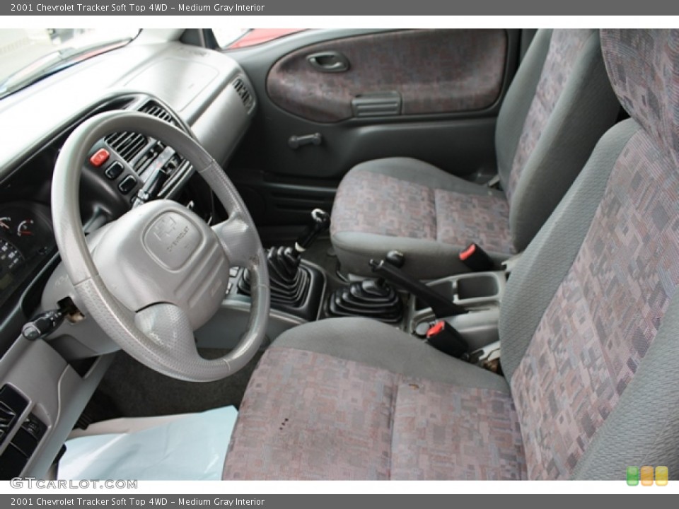 Medium Gray Interior Photo for the 2001 Chevrolet Tracker Soft Top 4WD #59613461