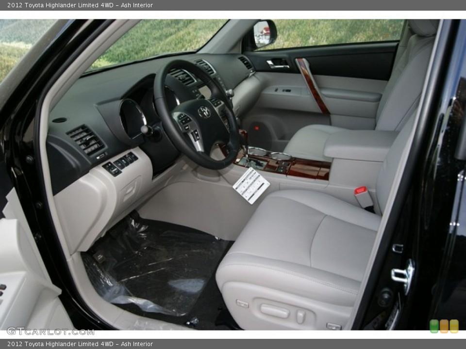 Ash Interior Photo for the 2012 Toyota Highlander Limited 4WD #59614701