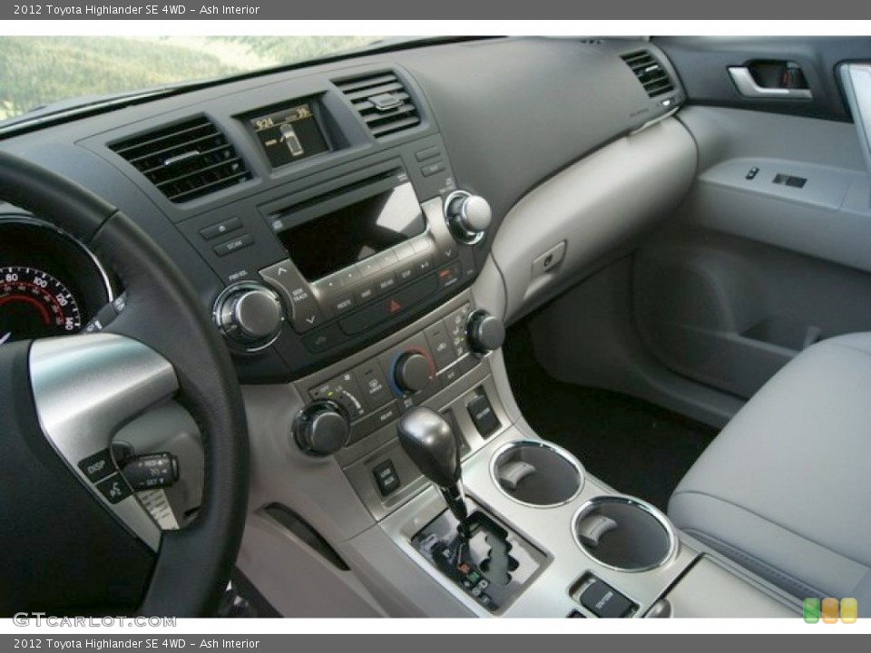 Ash Interior Dashboard for the 2012 Toyota Highlander SE 4WD #59614878