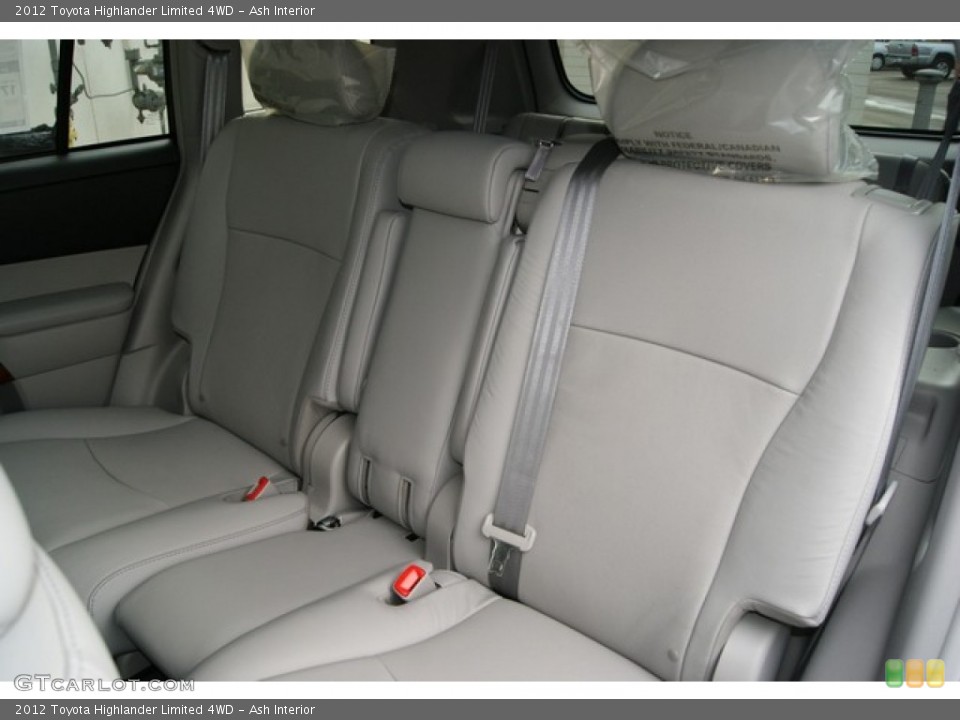 Ash Interior Photo for the 2012 Toyota Highlander Limited 4WD #59615197