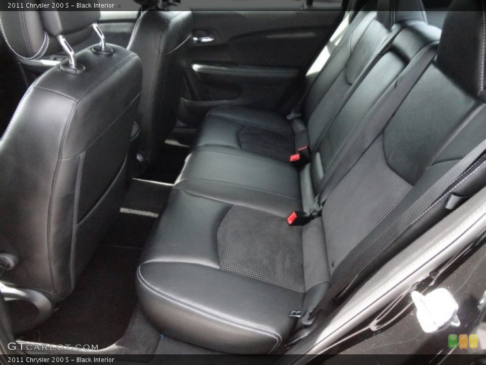 Black Interior Photo for the 2011 Chrysler 200 S #59617311