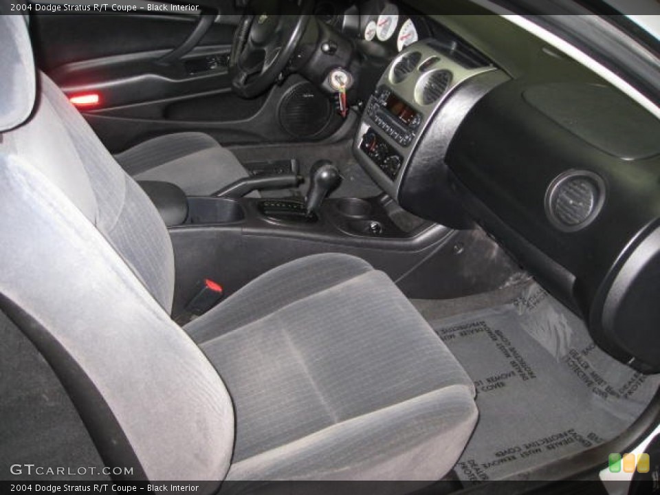 Black Interior Photo for the 2004 Dodge Stratus R/T Coupe #59623322