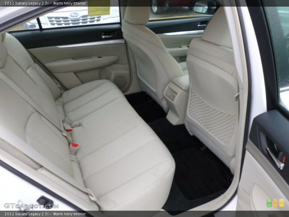 Warm Ivory Interior Photo for the 2011 Subaru Legacy 2.5i #59625028
