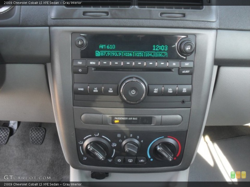 Gray Interior Controls for the 2009 Chevrolet Cobalt LS XFE Sedan #59628498