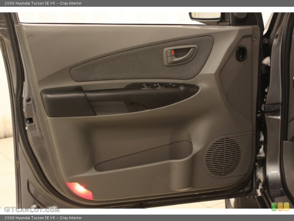 Gray Interior Door Panel for the 2009 Hyundai Tucson SE V6 #59631351
