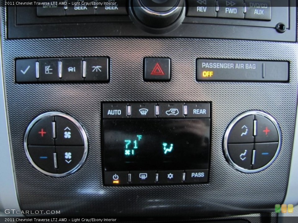 Light Gray/Ebony Interior Controls for the 2011 Chevrolet Traverse LTZ AWD #59635854