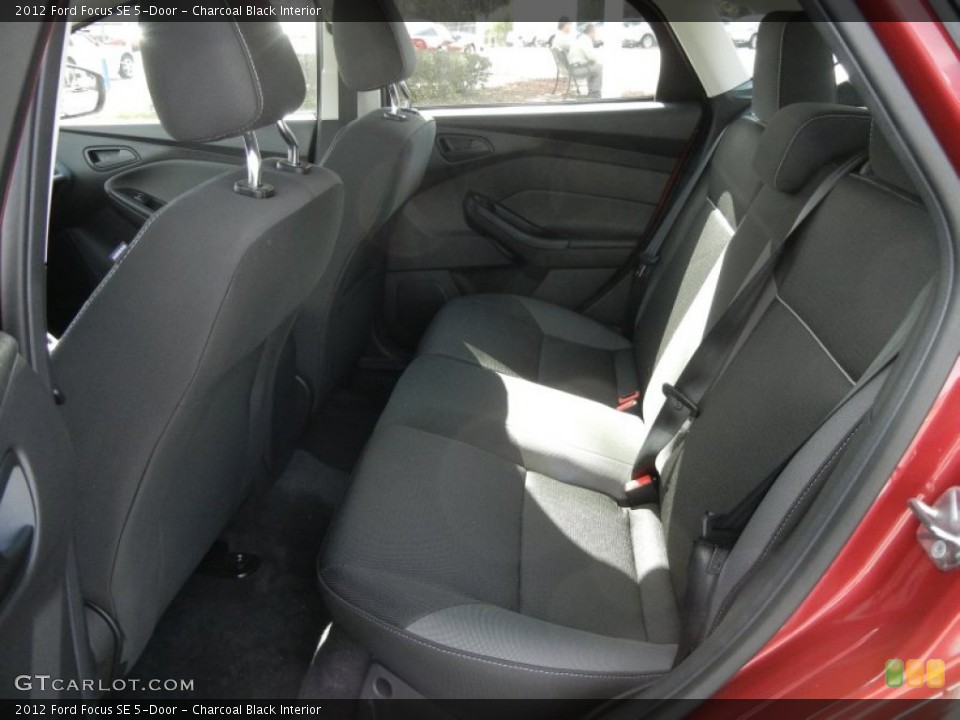 Charcoal Black Interior Photo for the 2012 Ford Focus SE 5-Door #59637250