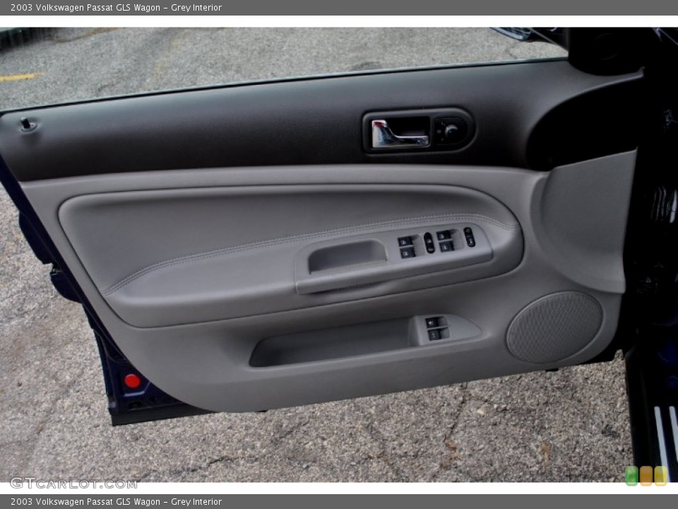 Grey Interior Door Panel for the 2003 Volkswagen Passat GLS Wagon #59641556