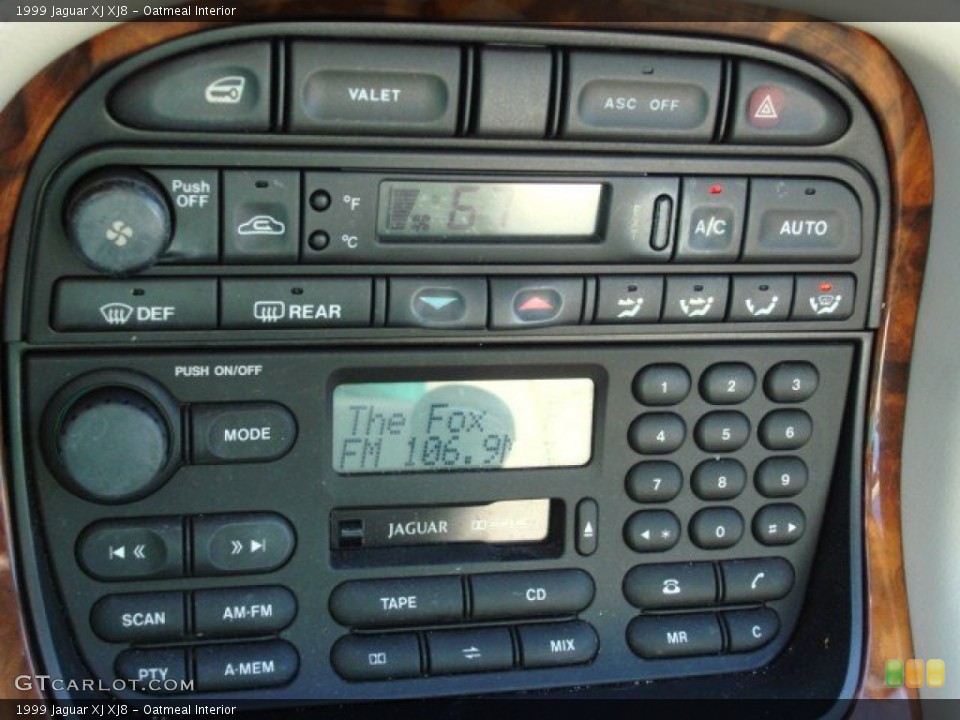 Oatmeal Interior Controls for the 1999 Jaguar XJ XJ8 #59642573