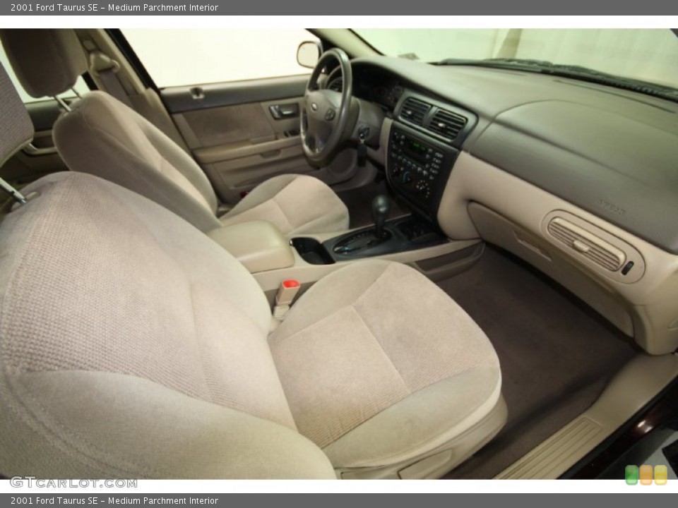 Medium Parchment Interior Photo for the 2001 Ford Taurus SE #59643317