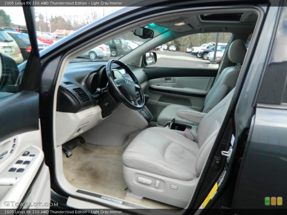 Light Gray Interior Photo for the 2005 Lexus RX 330 AWD Thundercloud Edition #59647367