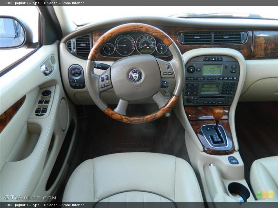 Stone Interior Controls for the 2008 Jaguar X-Type 3.0 Sedan #59665662