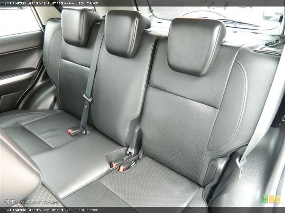 Black Interior Photo for the 2010 Suzuki Grand Vitara Limited 4x4 #59671102
