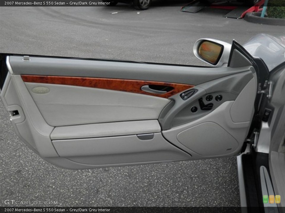 Grey/Dark Grey Interior Door Panel for the 2007 Mercedes-Benz S 550 Sedan #59672463