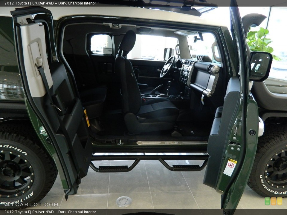 Dark Charcoal Interior Photo for the 2012 Toyota FJ Cruiser 4WD #59676551