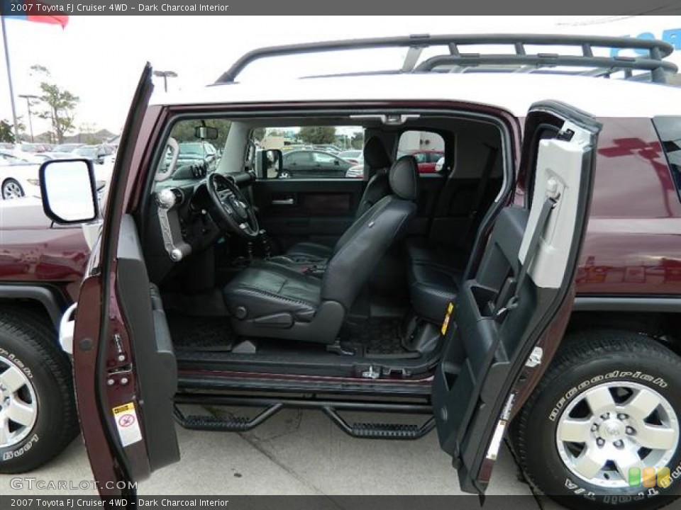 Dark Charcoal Interior Photo for the 2007 Toyota FJ Cruiser 4WD #59677708