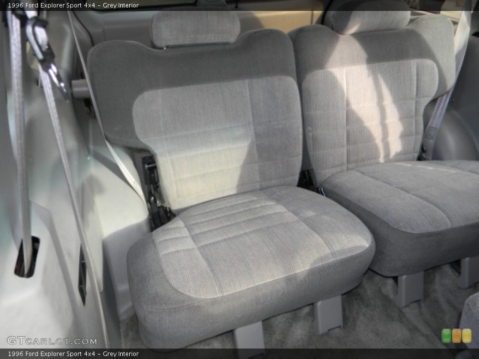 Grey Interior Photo for the 1996 Ford Explorer Sport 4x4 #59686601
