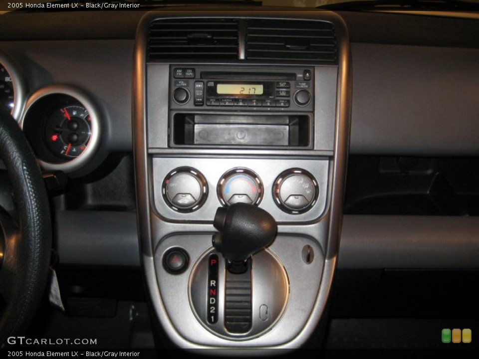 Black/Gray Interior Controls for the 2005 Honda Element LX #59698113