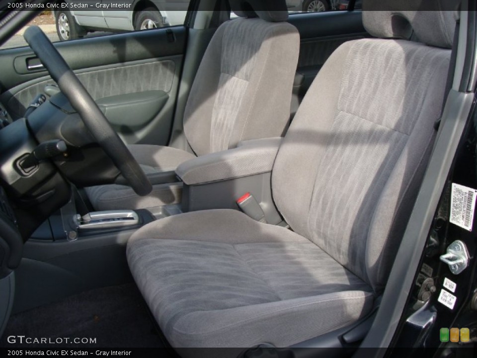 Gray Interior Photo for the 2005 Honda Civic EX Sedan #59701197