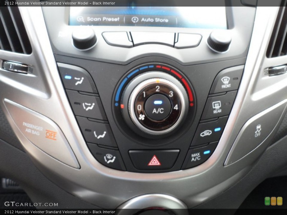 Black Interior Controls for the 2012 Hyundai Veloster  #59715636