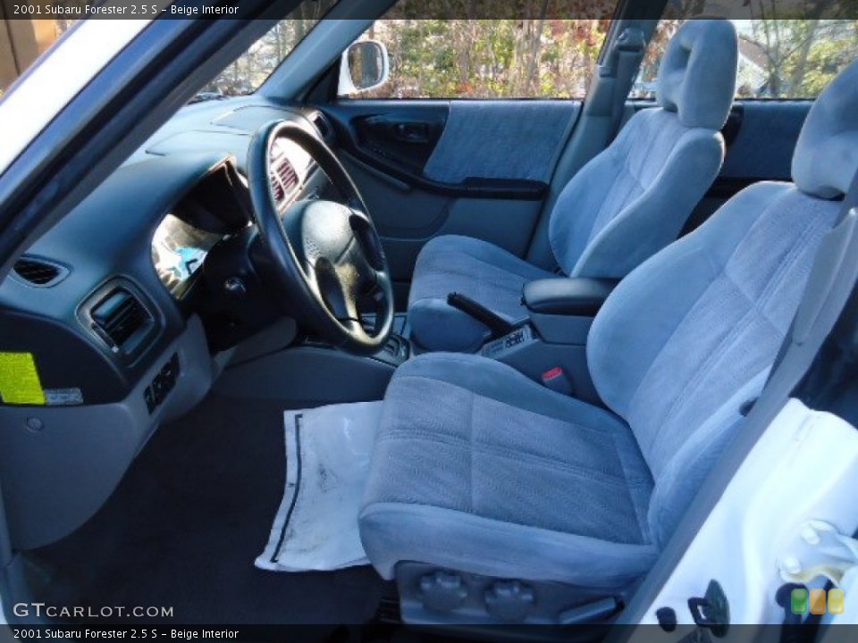 Beige Interior Photo for the 2001 Subaru Forester 2.5 S #59716452