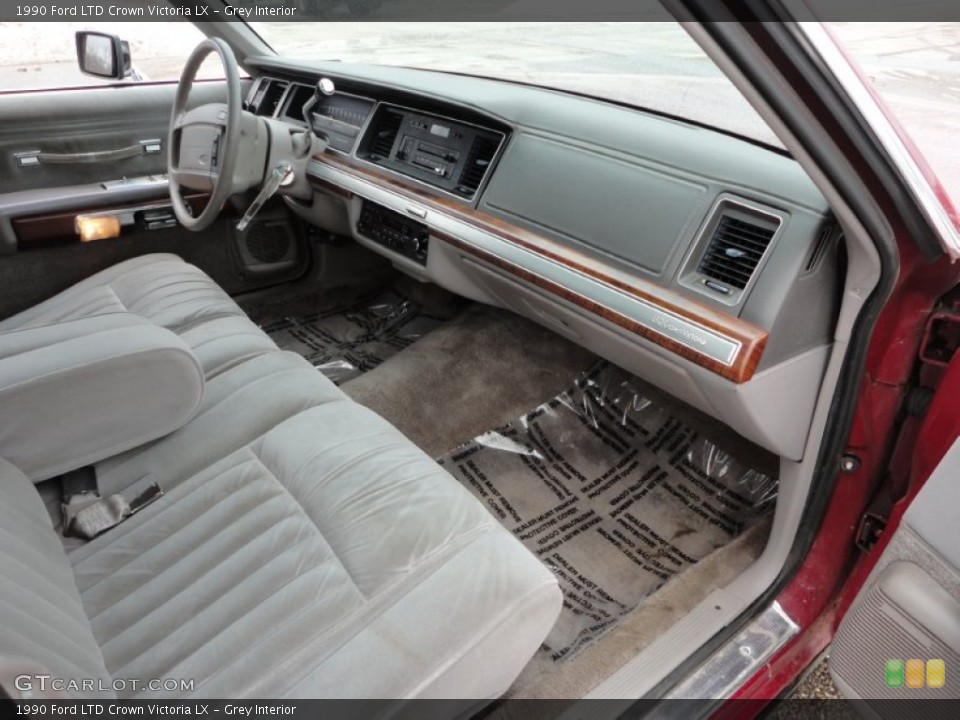 Grey Interior Dashboard for the 1990 Ford LTD Crown Victoria LX #59720298