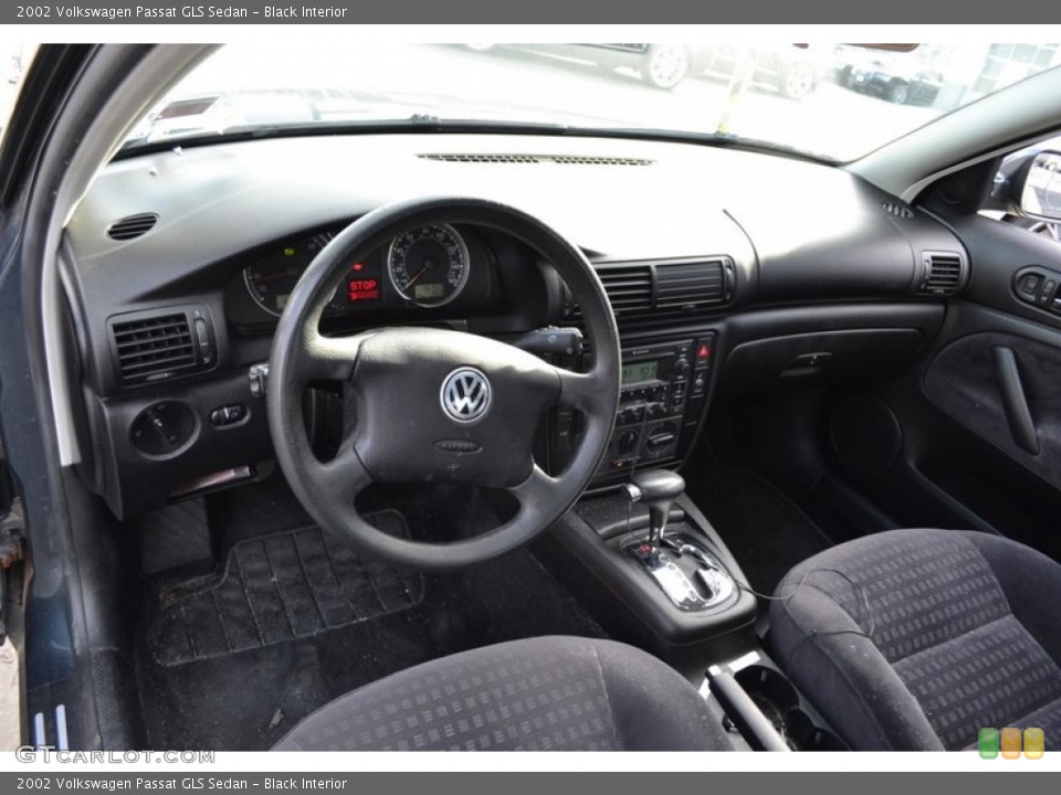 Black Interior Photo for the 2002 Volkswagen Passat GLS Sedan #59721375